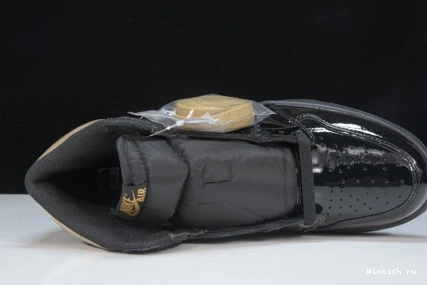 1 HIGH JORDAN (2020) METALLIC RETRO GOLD BLACK 0901